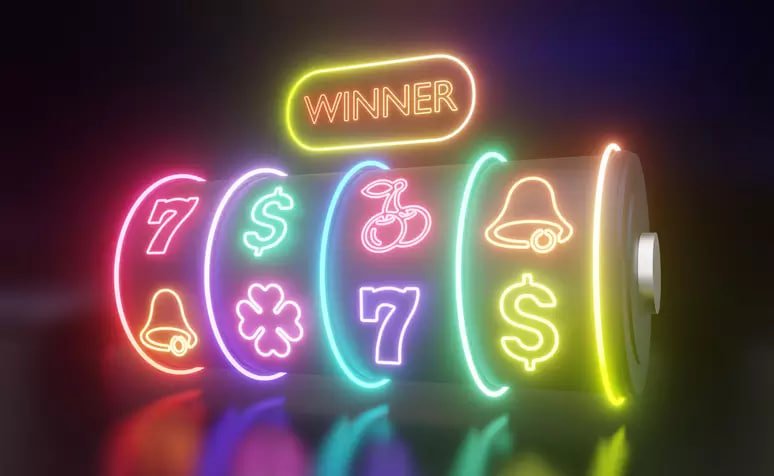 Tampilan antarmuka mobile dan desktop sekali4d dengan permainan slot dan sportsbook